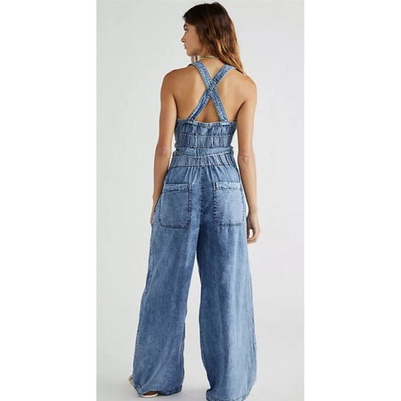 NEW FREE PEOPLE Sz L PARADISE DENIM SET 2 PIECE TOP & PANT SET SUNBLEACHED BLUE - Picture 3 of 3
